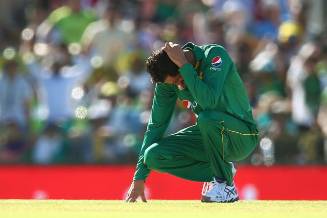 arthur urges junaid to bowl legal deliveries photo courtesy getty images arthur urges junaid to bowl legal deliveries photo courtesy getty images