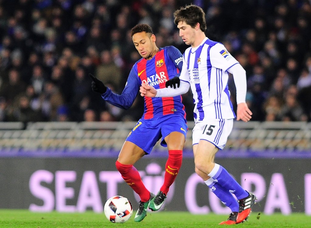 neymar l vies with aritz elustondo r during the copa del rey quarter final on january 19 2017