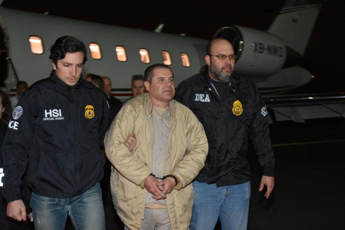 mexico 039 s top drug lord joaquin quot el chapo quot guzman is escorted as he arrives at long island macarthur airport in new york u s january 19 2017 after his extradition from mexico photo reuters