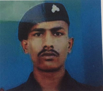 pakistan returns indian soldier who deserted post due to ill treatment of commanders