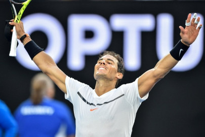 tireless nadal outclasses teenager serena cruises into last 16