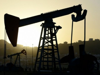 russia cuts oil output by 100 000 bpd ministry