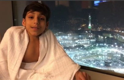 differently abled child performs umrah without wheelchair