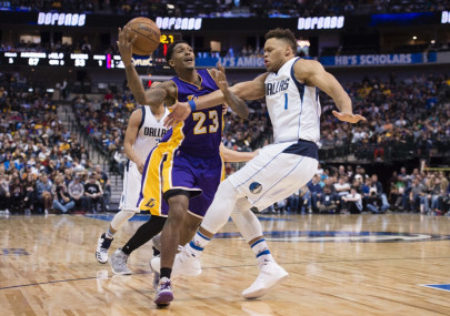 los angeles lakers suffer historic defeat