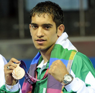 haroon disappointed as brother amir khan gives wedding reception a miss