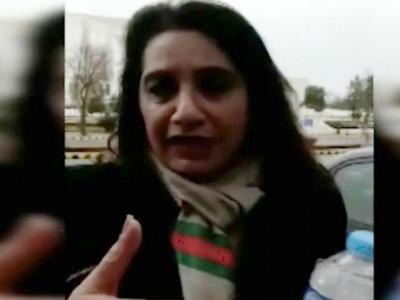 female pti leader claims she was manhandled by sc security staff female pti leader claims she was manhandled by sc security staff