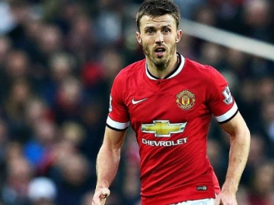carrick insists man united won t just defend lead at hull carrick insists man united won t just defend lead at hull