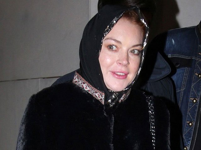 lindsay was seen sporting a headscarf as she leaves a restaurant in turkey photo daily mail