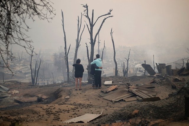 chile wildfires kill seven people president