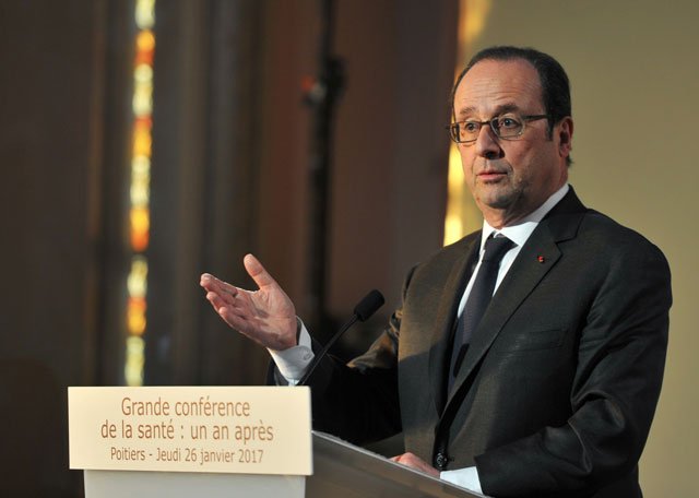 french president francois hollande delivers a speech during a conference on health at the city hall in poitiers western france on january 26 2017 photo afp