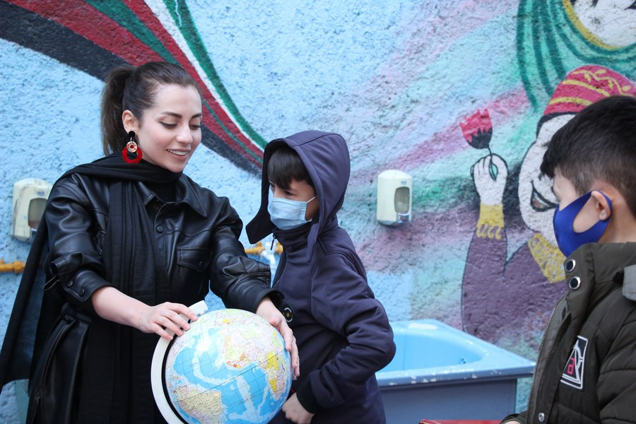 arezou shah mohammadi interacts with students at the farhang school in iran photo xinhua