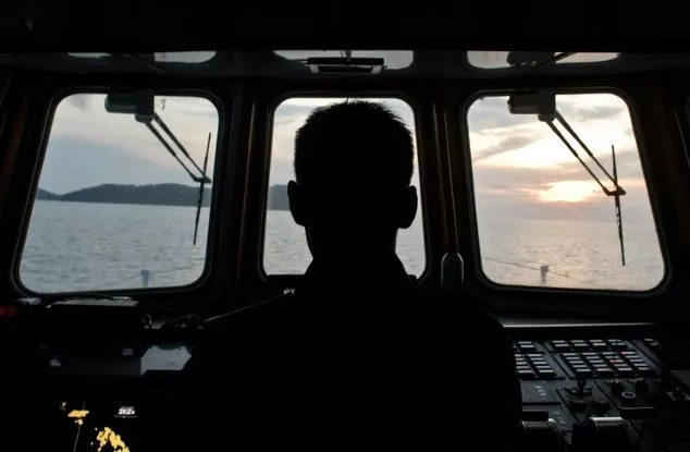 twenty five chinese have been found alive after their tourist boat sank off eastern malaysia but six people remain missing a minister said photo afp twenty five chinese have been found alive after their tourist boat sank off eastern malaysia but six people remain missing a minister said photo afp