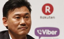 japan s rakuten ceo tweets trump move to ban refugees makes him cry