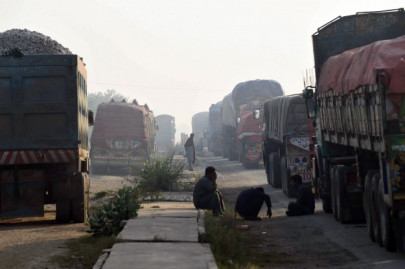 drivers fare collectors told to wear uniforms drivers fare collectors told to wear uniforms