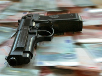 impersonators gang of fake journalists extorts shopkeepers impersonators gang of fake journalists extorts shopkeepers