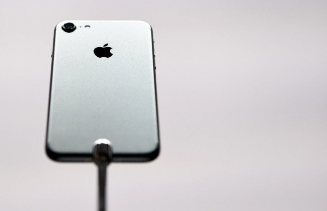 results showed strong demand for apple 039 s iphone 7 models launched last year photo afp
