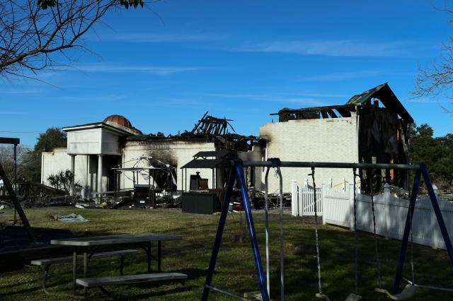 the victoria islamic center mosque is seen one day after it was damaged in a fire in victoria texas photo reuters the victoria islamic center mosque is seen one day after it was damaged in a fire in victoria texas photo reuters