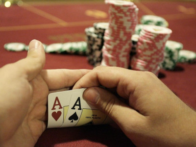 how ai beat four of the world s best poker players