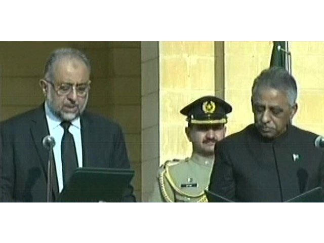 muhammad zubair takes oath as 32nd sindh governor from chief justice sindh high court justice sajjad hussain shah screen grab