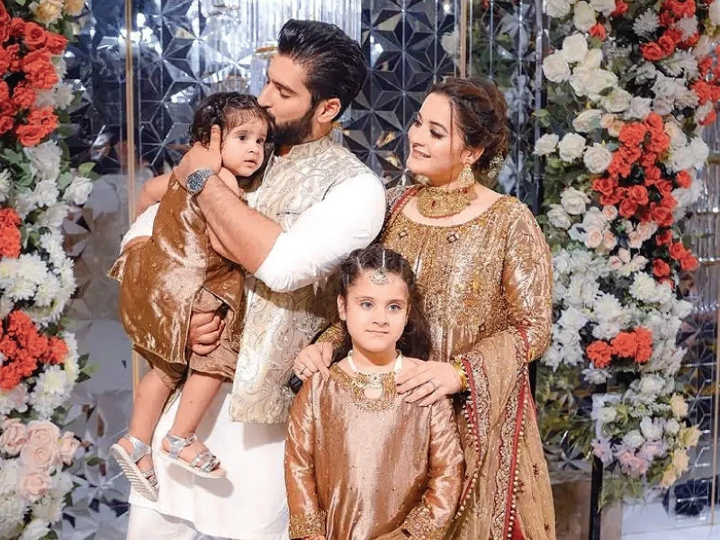muneeb at wife aiman s brother s wedding photo file muneeb at wife aiman s brother s wedding photo file