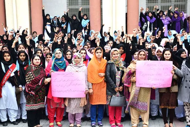 a group of students and teachers participate in a rally in association with kashmir solidarity day in sialkot on saturday february 4 2017 photo app a group of students and teachers participate in a rally in association with kashmir solidarity day in sialkot on saturday february 4 2017 photo app