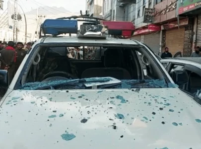 four policemen injured in bomb blast on quetta mastung road