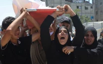 israeli fire kills 10 in gaza