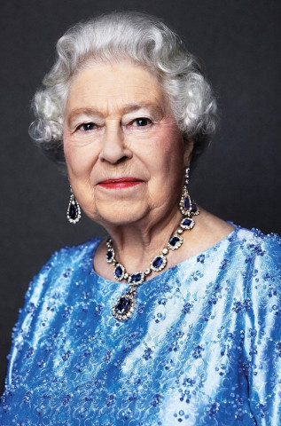 a handout picture released by buckingham palace on february 6 2017 and taken in 2014 by british photographer david bailey for the great campaign shows britain 039 s queen elizabeth ii posing wearing a suite of sapphire jewellery given to her by king george vi as a wedding gift in 1947 photo afp a handout picture released by buckingham palace on february 6 2017 and taken in 2014 by british photographer david bailey for the great campaign shows britain 039 s queen elizabeth ii posing wearing a suite of sapphire jewellery given to her by king george vi as a wedding gift in 1947 photo afp