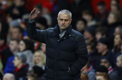 mourinho taunts chelsea after united thrash leicester