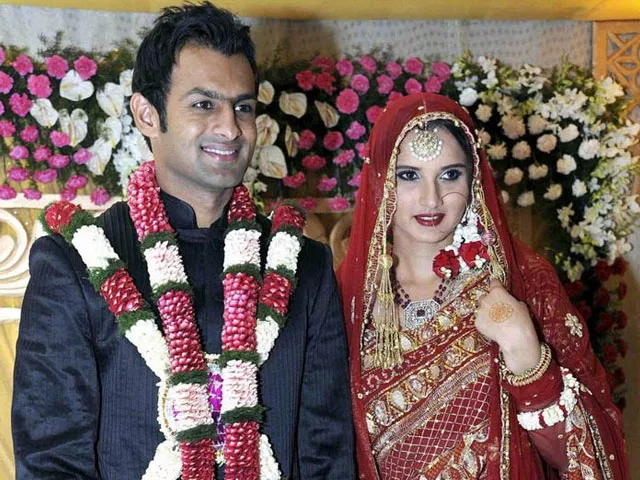 sania mirza and shoaib malik on their wedding day photo file sania mirza and shoaib malik on their wedding day photo file