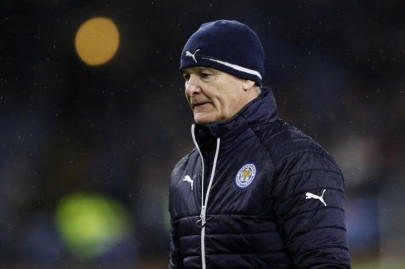 under fire ranieri receives support from club owners