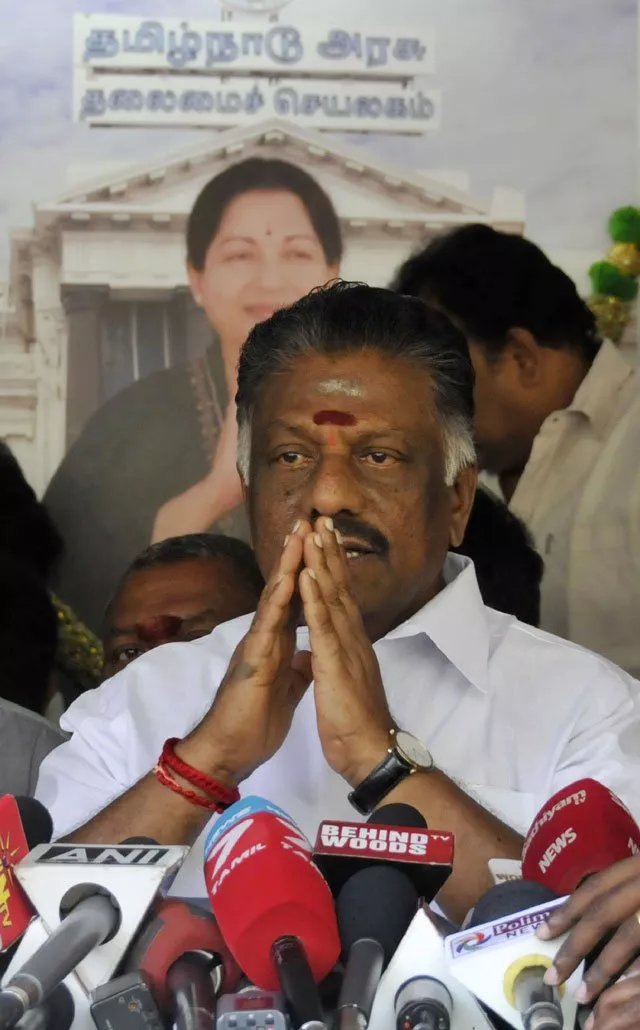 chief minister of the southern indian state of tamil nadu o paneerselvam gestures during a press conference at his home in chennai on february 8 2017 photo afp chief minister of the southern indian state of tamil nadu o paneerselvam gestures during a press conference at his home in chennai on february 8 2017 photo afp