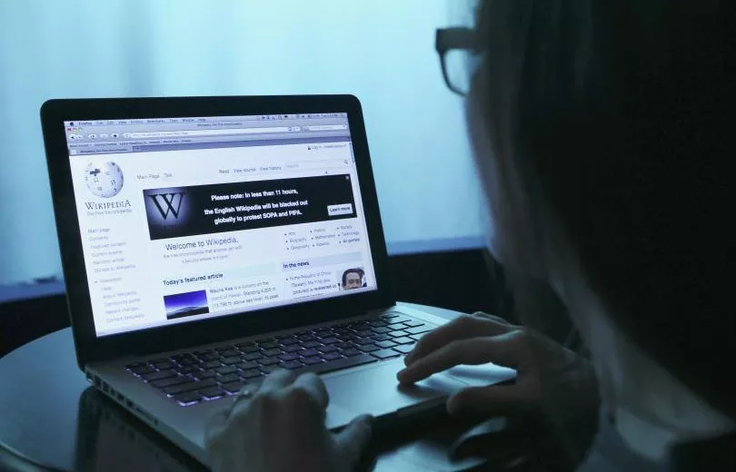 the move comes after wikipedia editors voted to ban the daily mail as a source for the website in all but exceptional circumstances terming the news group generally unreliable photo reuters the move comes after wikipedia editors voted to ban the daily mail as a source for the website in all but exceptional circumstances terming the news group generally unreliable photo reuters