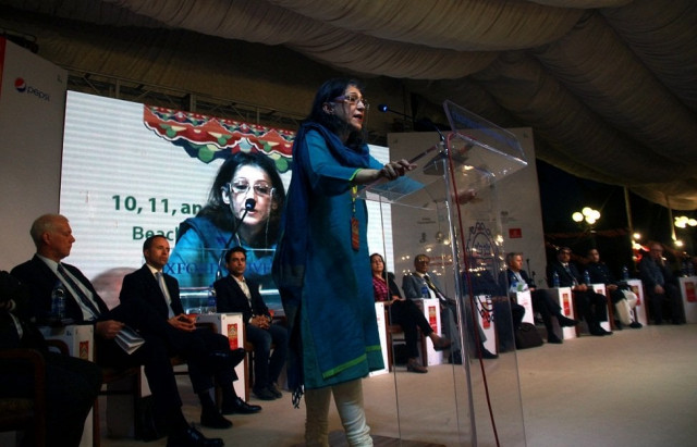 ayesha jalal delivers the keynote address at the inauguration of klf 039 s 8th edition photo athar khan express ayesha jalal delivers the keynote address at the inauguration of klf 039 s 8th edition photo athar khan express