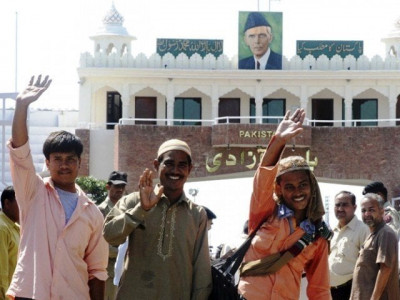 jailed in yemen seven fishermen return home after 10 years