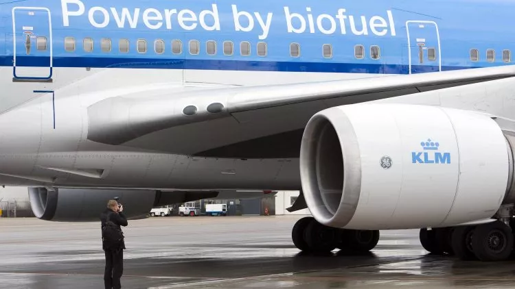 the aviation industry is the first commercial sector to commit itself to limiting carbon emissions within 20 years photo afp the aviation industry is the first commercial sector to commit itself to limiting carbon emissions within 20 years photo afp