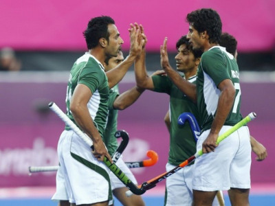 buck up team pakistan or the australians will cream you buck up team pakistan or the australians will cream you