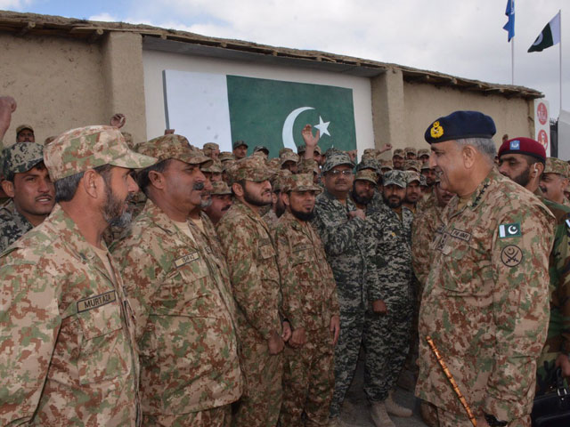 general qamar javed bajwa spends a day in south waziristan photo ispr