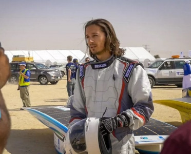 scientist detained by us customs despite being us citizen scientist detained by us customs despite being us citizen