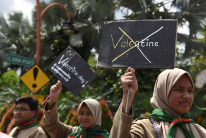 forbidden love valentine s day ban for some in indonesia forbidden love valentine s day ban for some in indonesia