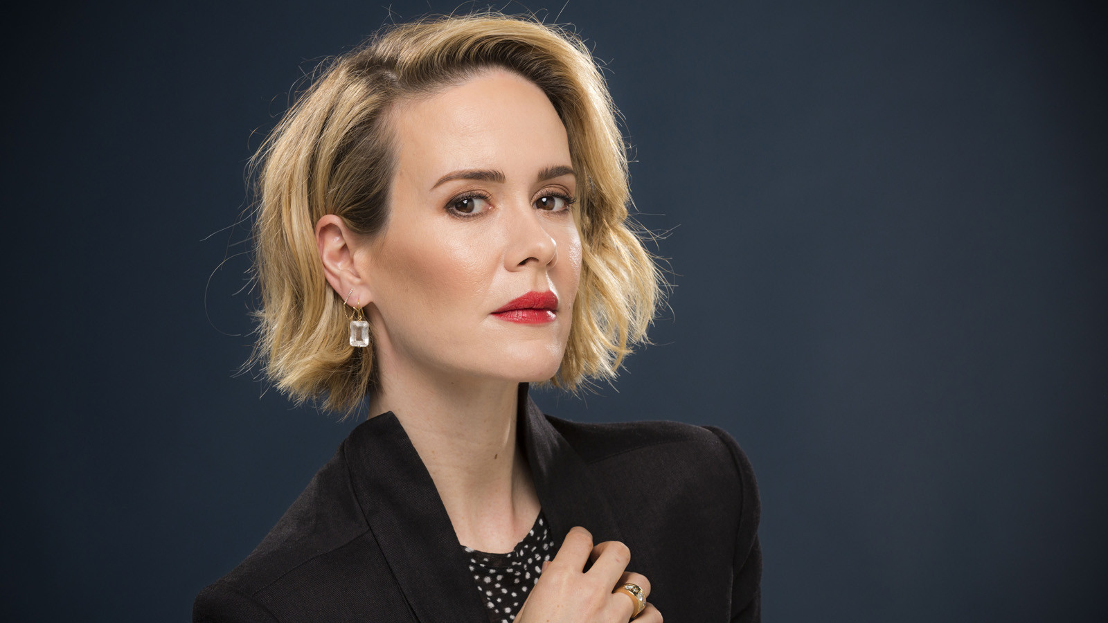 sarah paulson to star in american crime story on clinton lewinsky sex scandal