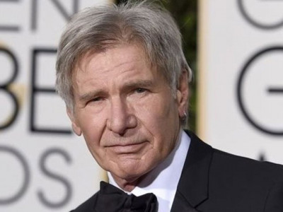 harrison ford flew over passenger plane while accidentally landing on taxi way harrison ford flew over passenger plane while accidentally landing on taxi way