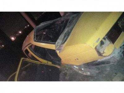 three dead as car overturns on karachi bridge three dead as car overturns on karachi bridge