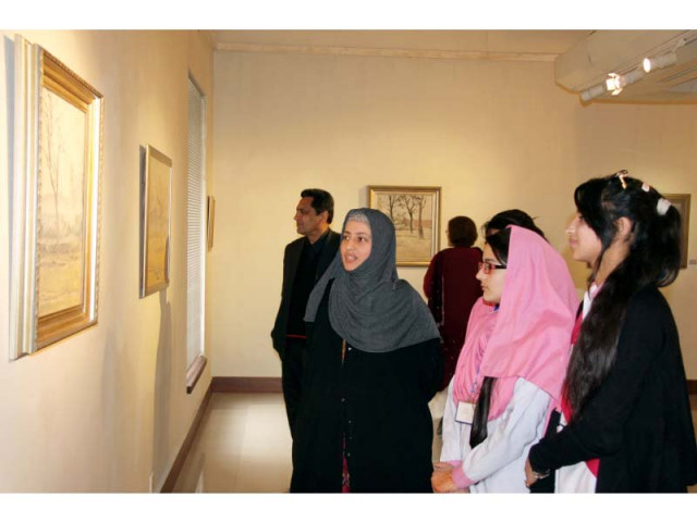 people look at iqbal s art at national gallery photo express people look at iqbal s art at national gallery photo express