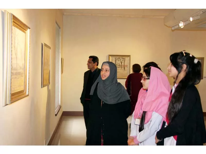 people look at iqbal s art at national gallery photo express people look at iqbal s art at national gallery photo express