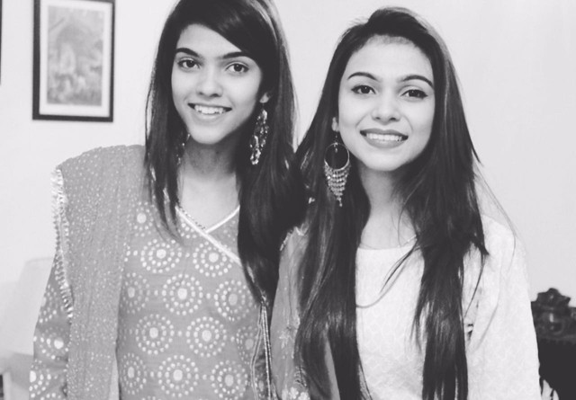 zara khan l and zoya khan r photo zoya khan zara khan l and zoya khan r photo zoya khan