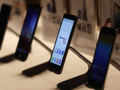 motorola re launches in pakistan