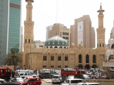 kuwait s top court jails senior official for joining is militants