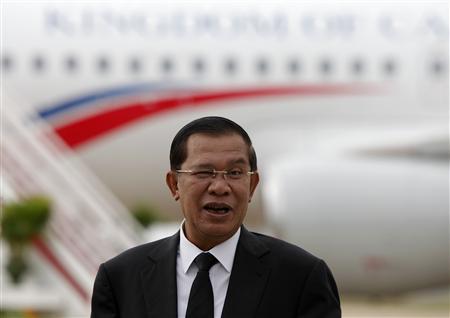 cambodia 039 s prime minister hun sen arrives at phnom penh international airport august 12 2013 photo reuetrs