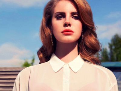 lana del rey s latest single will make you fall in love